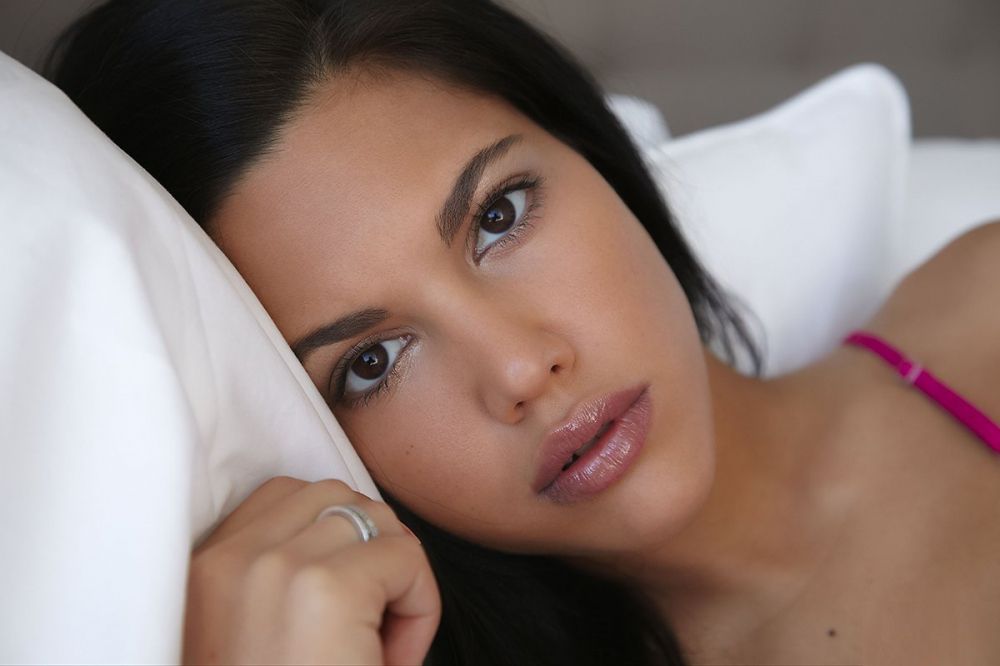 Алина проститутка МСК у метро Александровский Сад заказать шлюху дешево